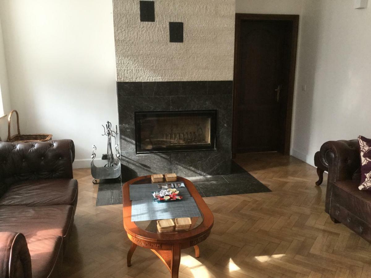 Au Manoir Des Vallees Maffe Εξωτερικό φωτογραφία