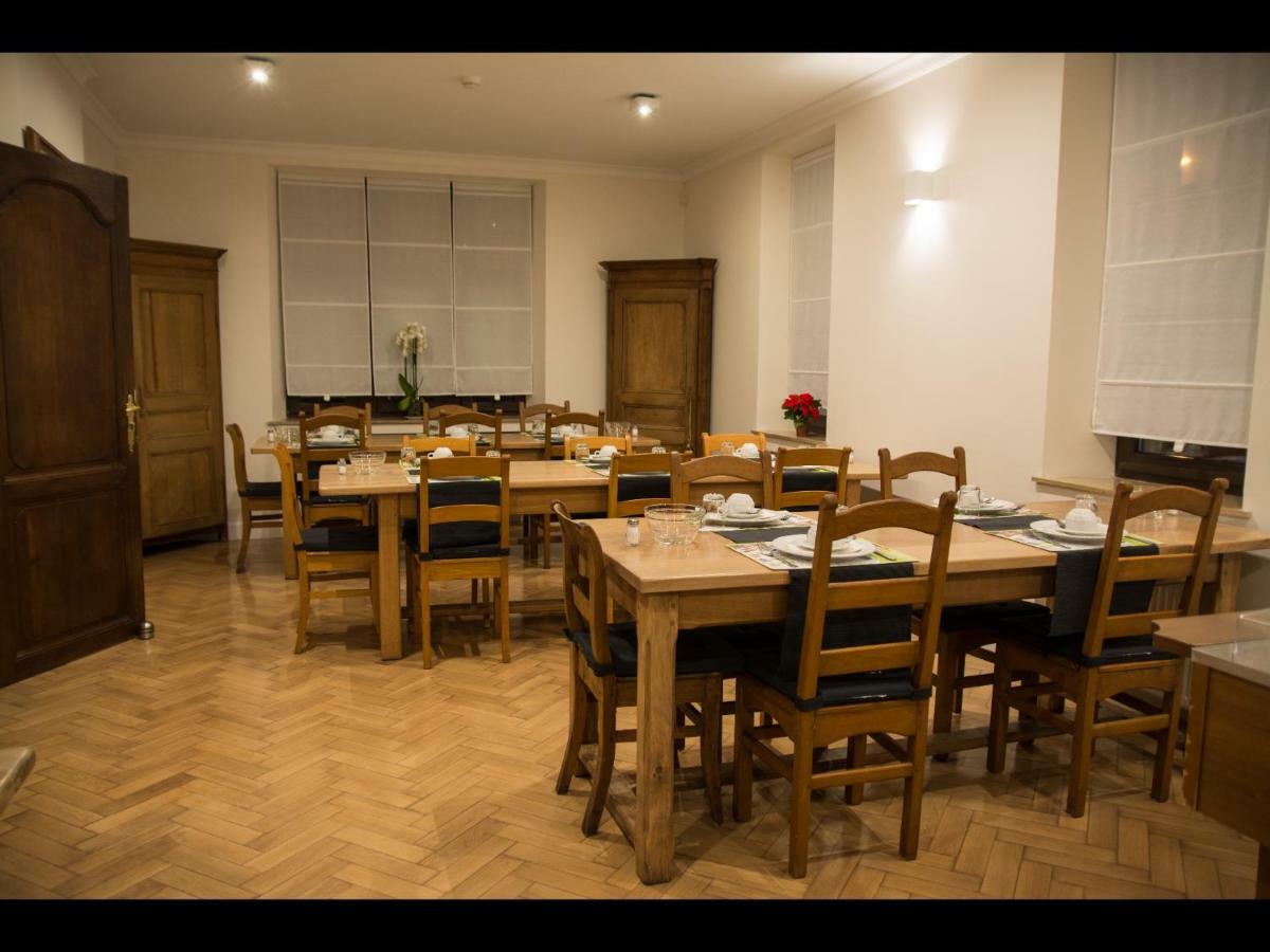 Au Manoir Des Vallees Maffe Εξωτερικό φωτογραφία