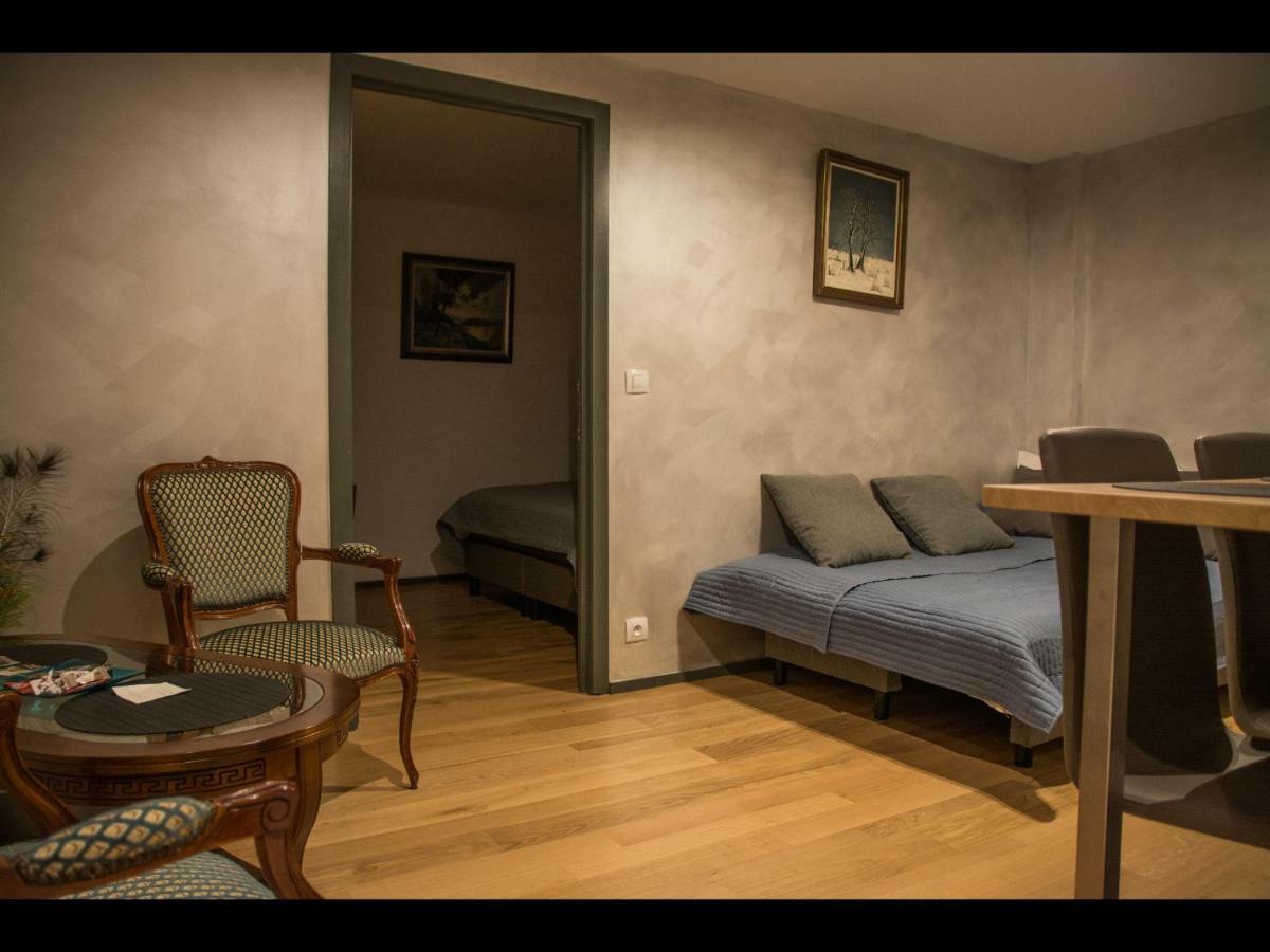 Au Manoir Des Vallees Maffe Εξωτερικό φωτογραφία